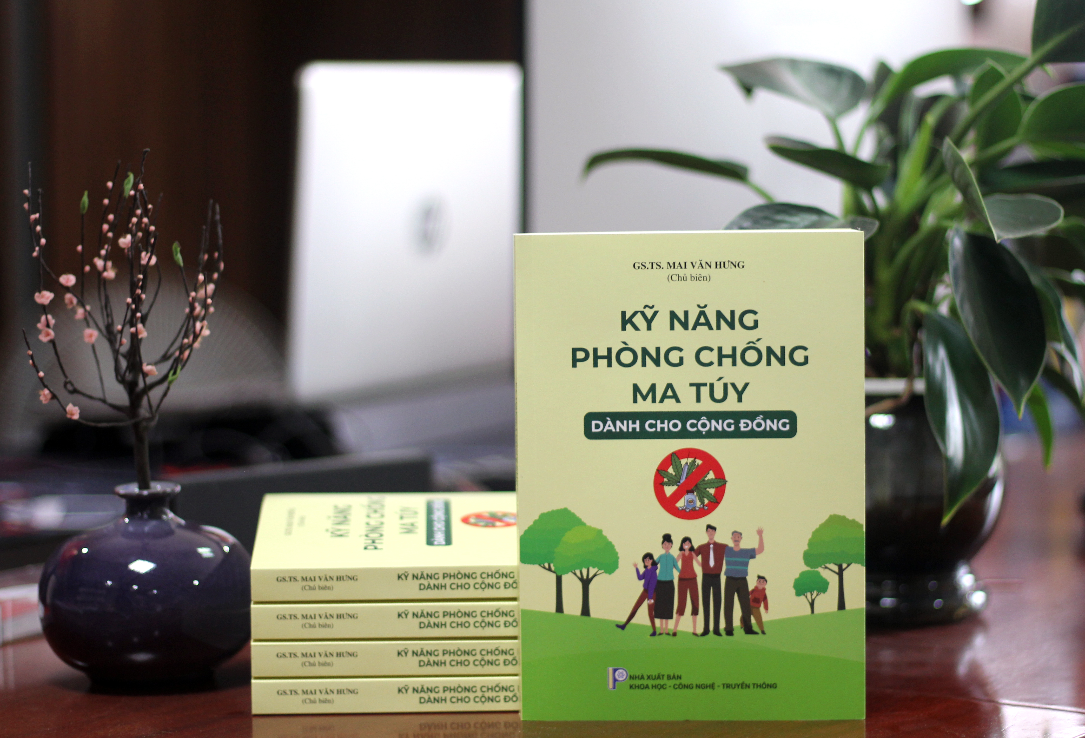 Giới thiệu sách "Kỹ năng phòng chống ma túy dành cho cộng đồng" của Viện PSD